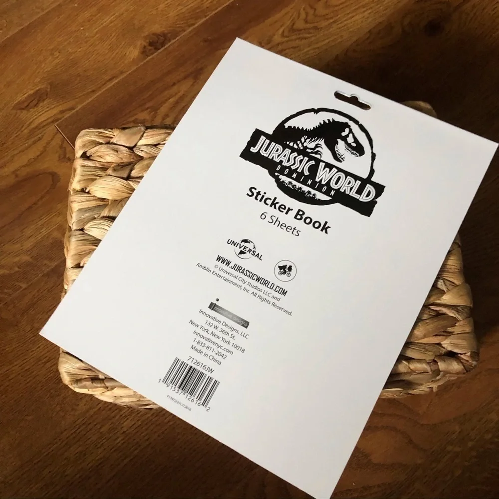 Jurassic World Sticker Book (500ct)